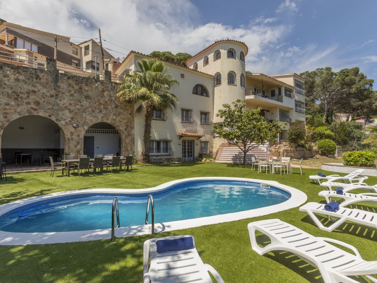 Castellet, gîte 8 chambres piscine à Lloret de Mar - Photo 1