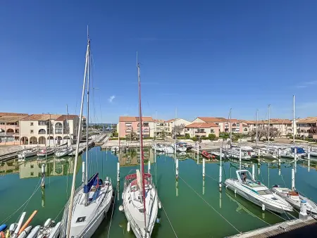 Location appartement à Mauguio, CARNON - F2 Mezzanine tout confort sur port, rénové et bien équipé