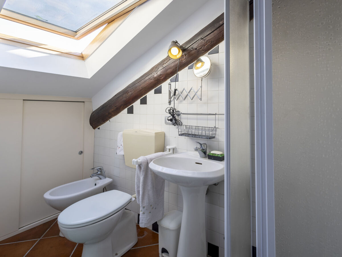 Appartement mansardé Milan, à 500 m de La Cène de Vinci - Photo 18