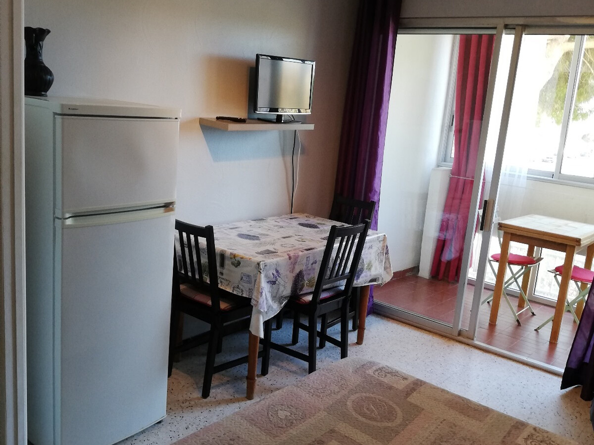 Studio 2 pers avec loggia et vue parc à Balaruc-les-Bains - Photo 8