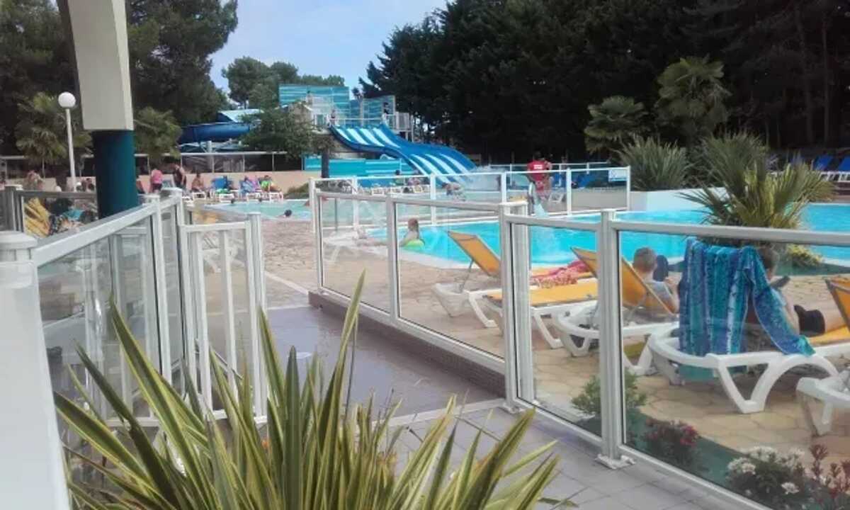 Bungalow 8 pers. avec piscine et terrasse à Saint-Jean-de-Monts - Photo 19