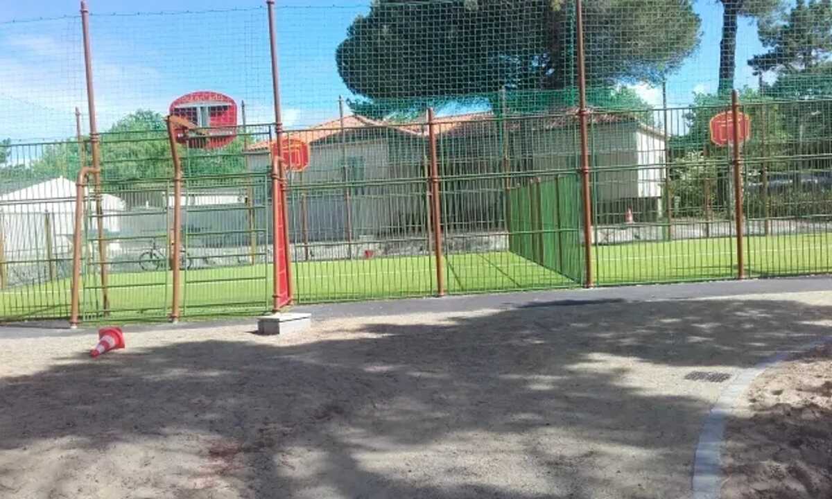 Bungalow 8 pers. avec piscine et terrasse à Saint-Jean-de-Monts - Photo 24