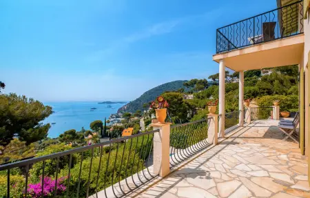 Maison 5 chambres avec piscine et vue mer à Eze : photo 14