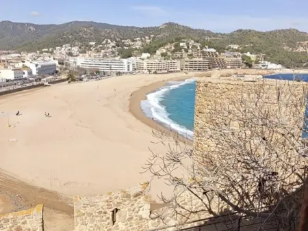 Maison charmante dans vieille ville fortifiée de Tossa de Mar - Photo 22