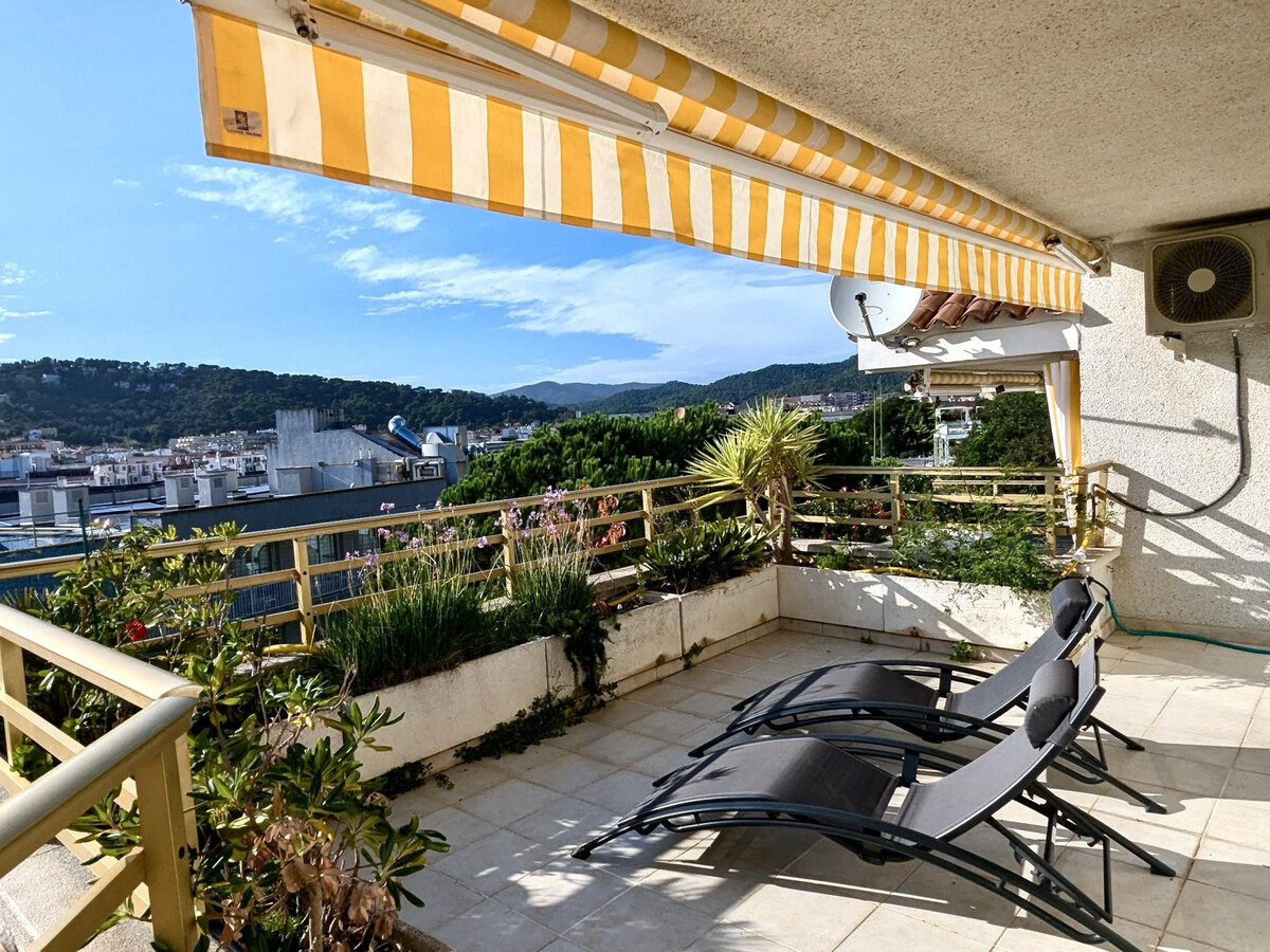 Appartement 6 pers., 3 chambres, terrasse vue village à Tossa de Mar - Photo 1