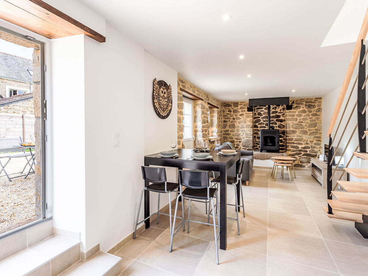 Maison de Pluméliau avec terrasse 70 m² et poêle à bois - Photo 6