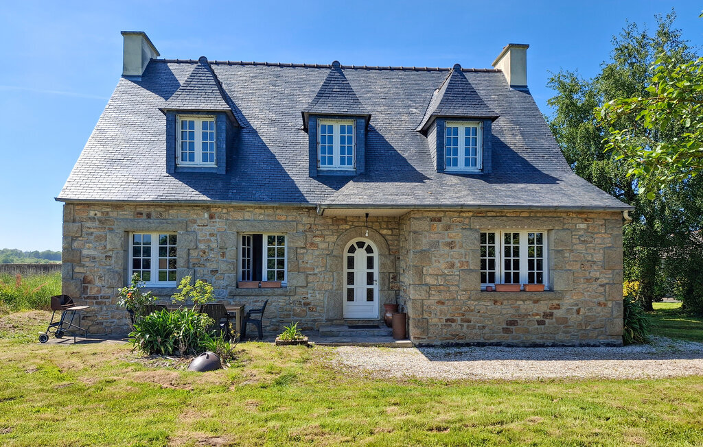 Maison en pierre 4 chambres avec grand jardin à Plouigneau - Photo 1