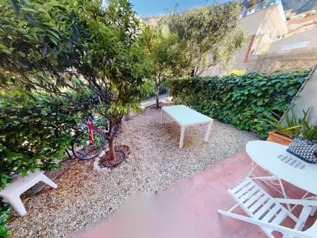 Appartement 2 pièces calme avec terrasse à Menton : photo 2