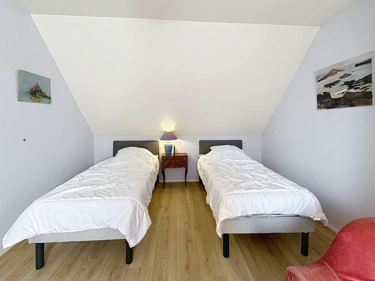 Villa 5 chambres à 50m de la plage, Jullouville - Photo 21