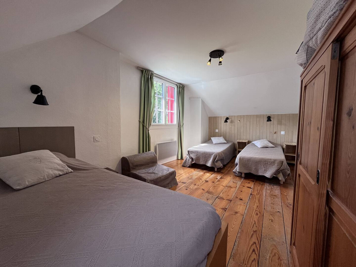Maison 5 chambres, jardin central à Cauterets - Photo 8