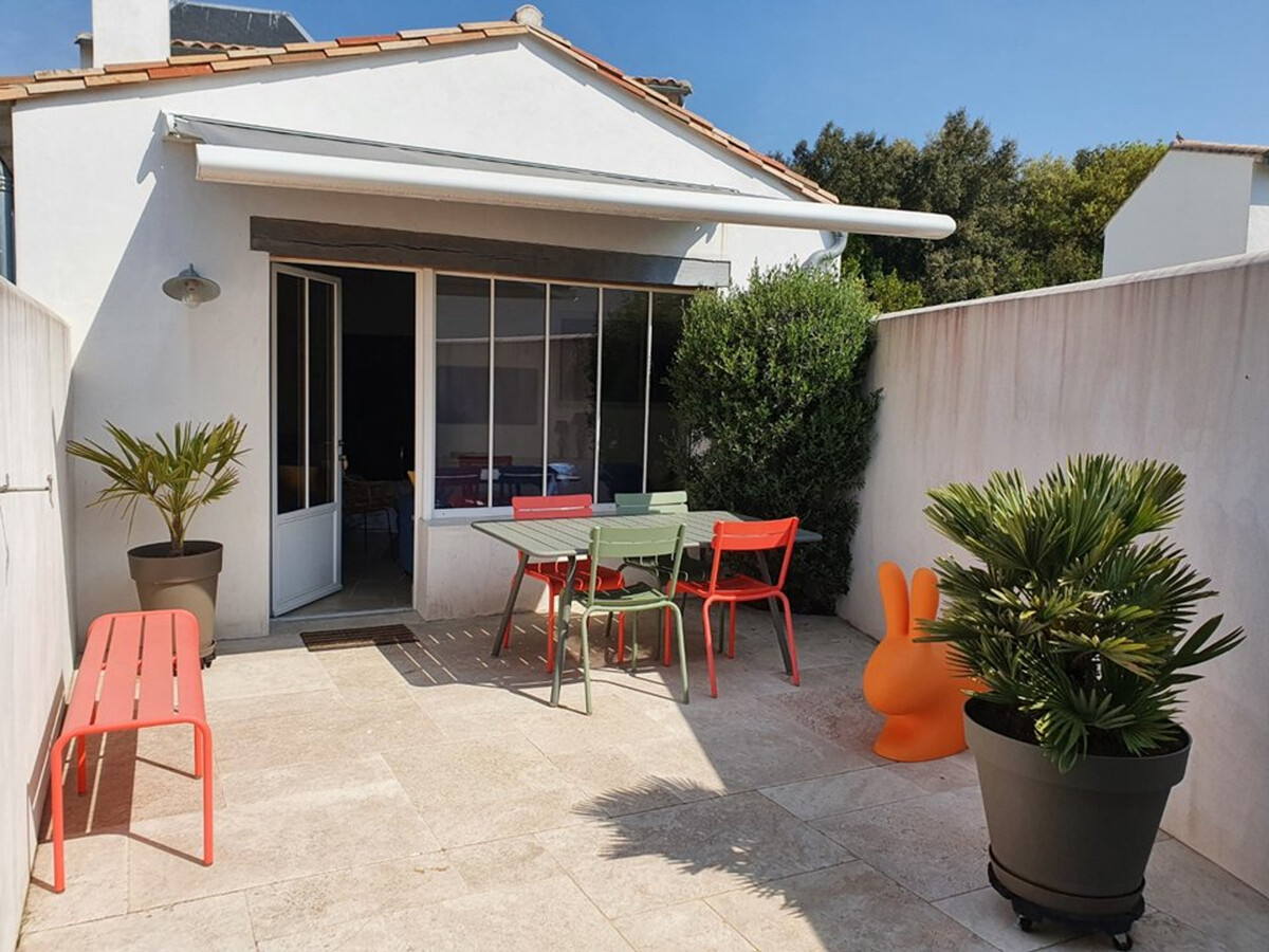 Maison 90m² 3 chambres avec cour Sud-Est à La Flotte - Photo 2