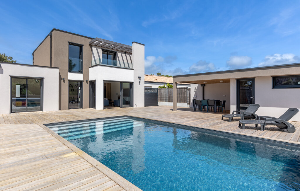 Maison avec piscine chauffée à Saint-Jean-de-Monts - Photo 1