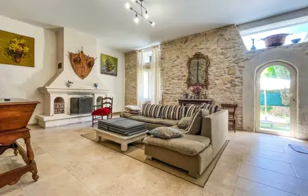 Maison en pierre 4 chambres avec piscine à Tarascon : photo 2