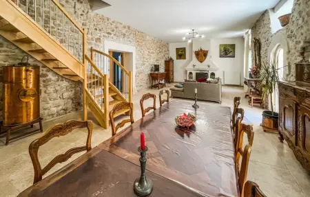 Maison en pierre 4 chambres avec piscine à Tarascon : photo 4