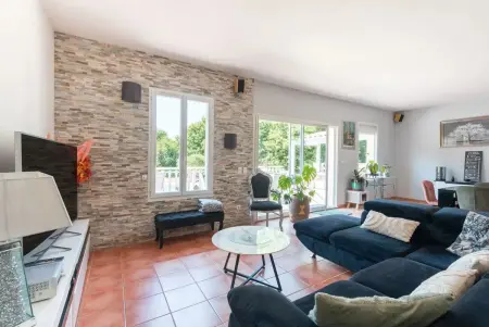 Villa spacieuse avec piscine privée à Saint-Laurent-de-Neste - Photo 8