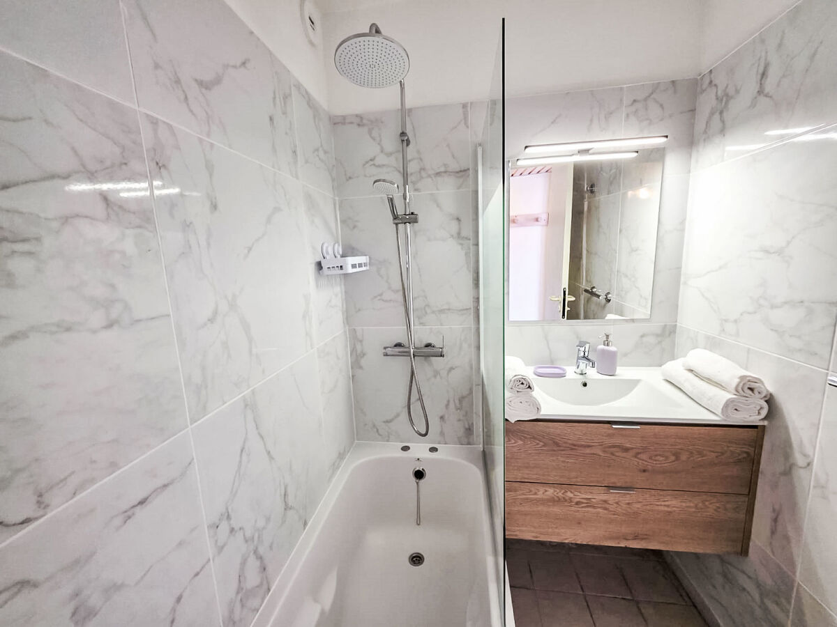Appartement Les Pins Bleus, 100m de la plage - Photo 11