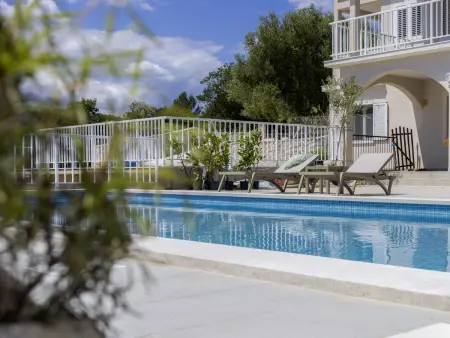 Villa Ena – Maison 5 chambres avec piscine à Labin : photo 20