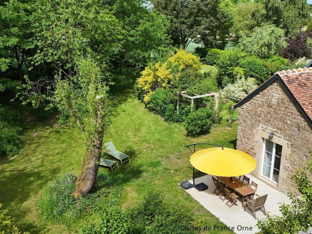 Longère 6 pers. avec jardin 4000 m² à Saint-Fraimbault - Photo 5