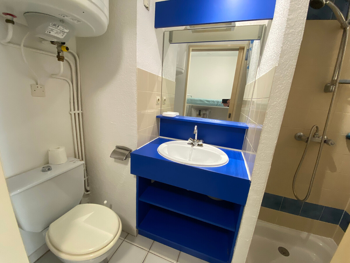 Studio cabine 4 pers. à 200m de plage, parking privé - Photo 10