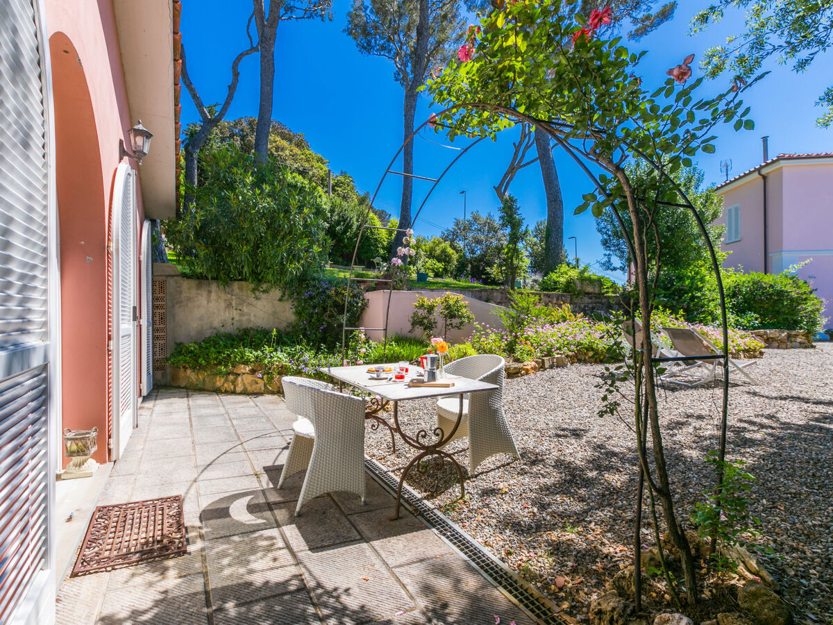 Maison delle Rose à Livourne, vue mer, jardin et plage à 900 m - Photo 26