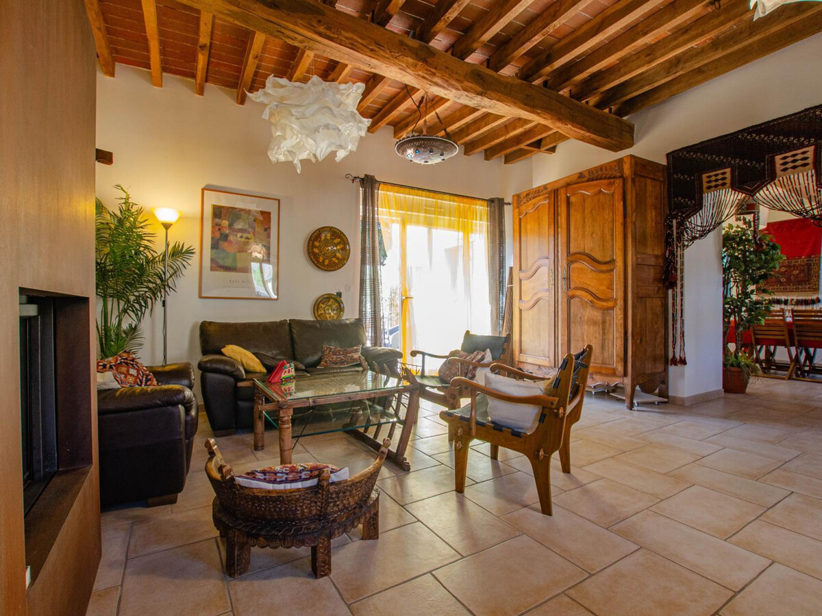 Gîte Chaource : maison 5 pers, cour close et cheminée - Photo 6
