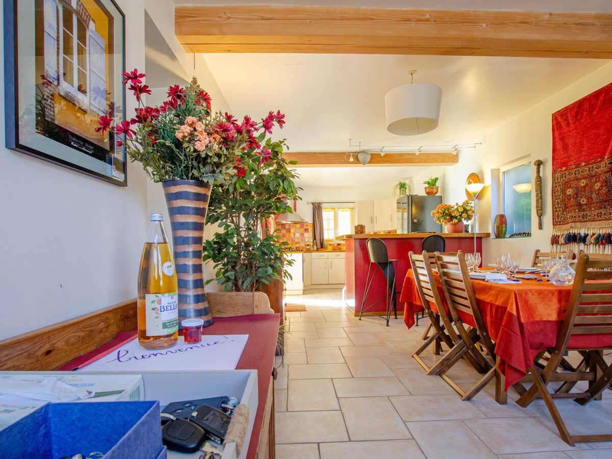 Gîte Chaource : maison 5 pers, cour close et cheminée - Photo 7