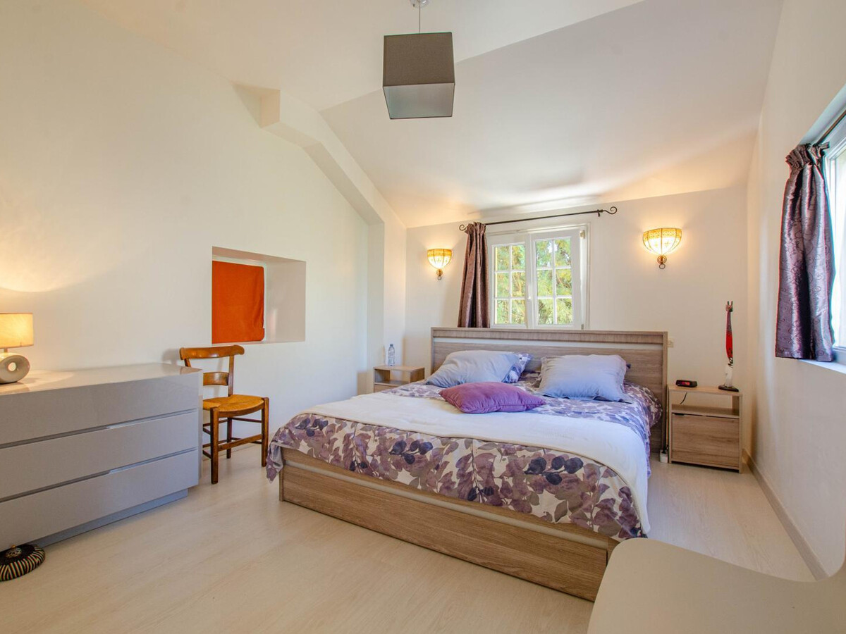 Gîte Chaource : maison 5 pers, cour close et cheminée - Photo 10