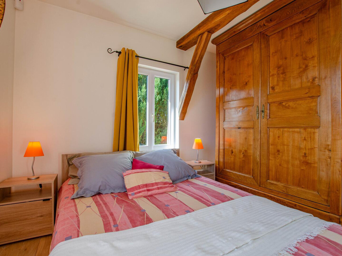 Gîte Chaource : maison 5 pers, cour close et cheminée - Photo 15