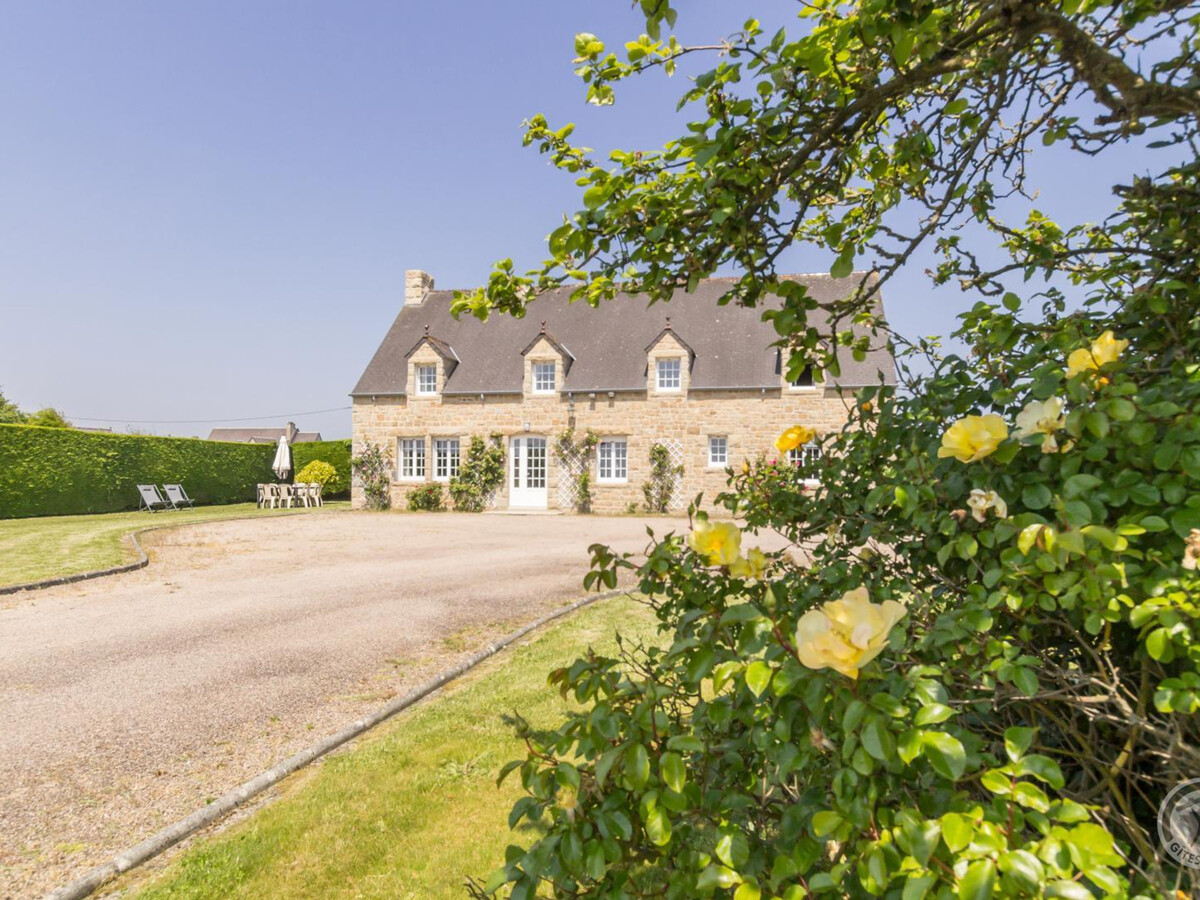 Gite 5 chambres à Réville : maison spacieuse pour 9 personnes - Photo 1