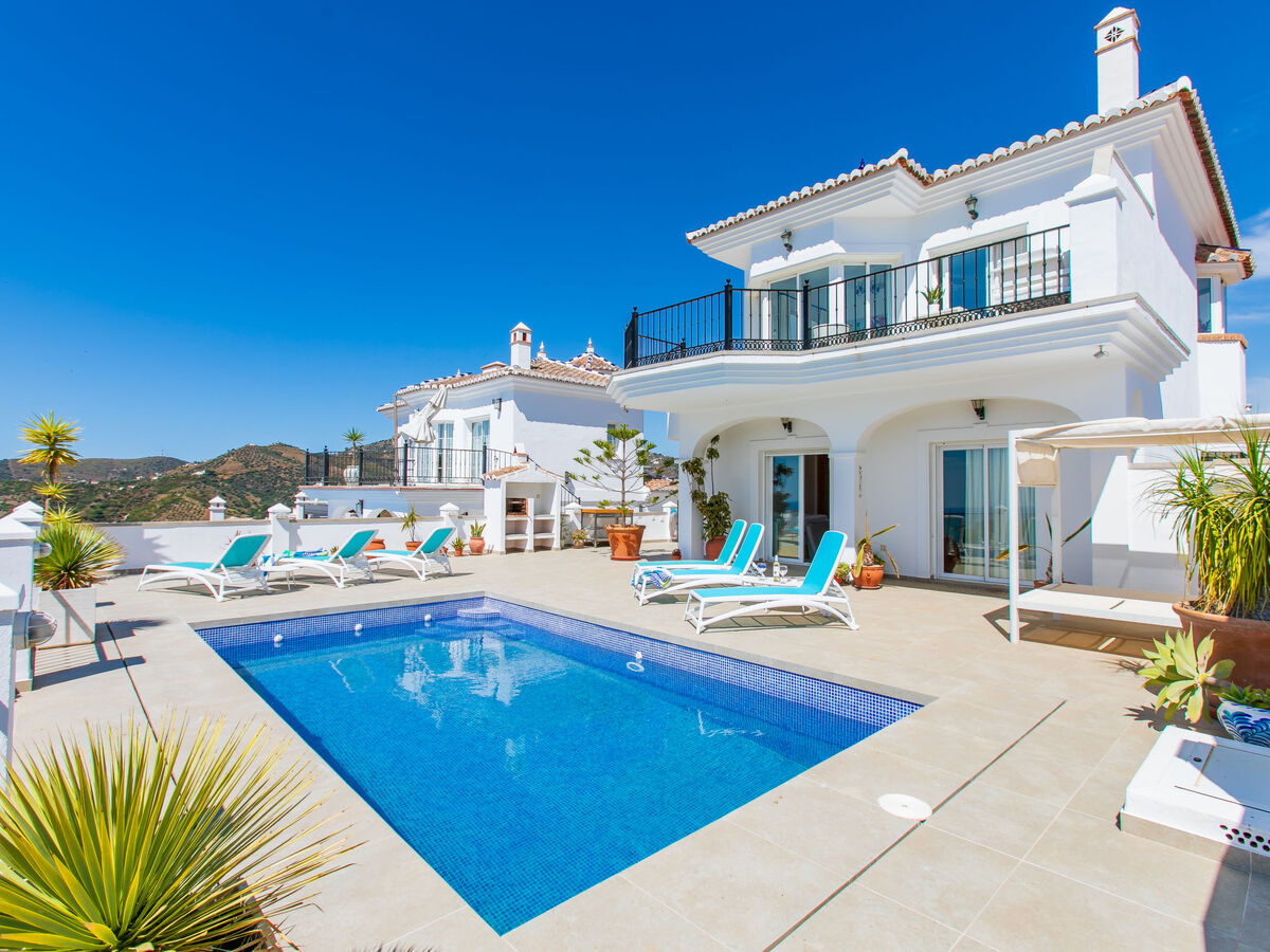 Villa Almijara à Nerja : 8 personnes, piscine privée - Photo 1