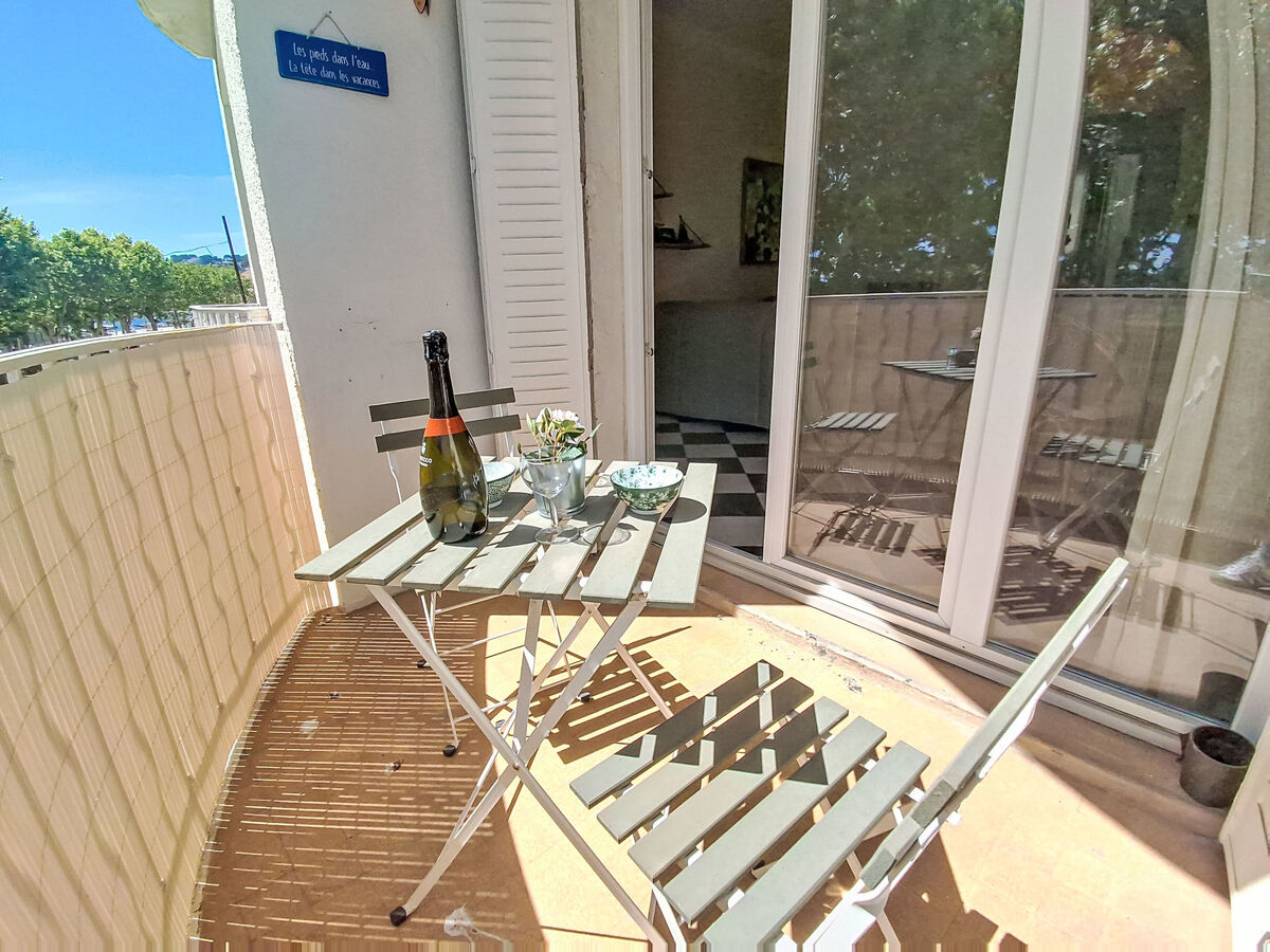 Apt 2 pièces Sanary-sur-Mer, balcon vue mer - Photo 6