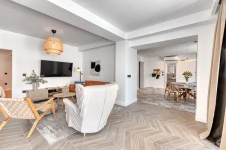 Location appartement à Cavtat, Appartement avec piscine et bain א remous