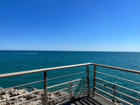 Appartement 80m² climatisé, piscine et vue mer à Sète : photo 17