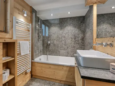 Chalet 8 pers. Saint-Gervais : pistes à deux pas, jardin et ski room : photo 5