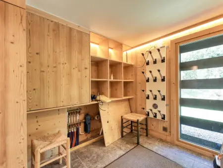 Chalet 8 pers. Saint-Gervais : pistes à deux pas, jardin et ski room : photo 10