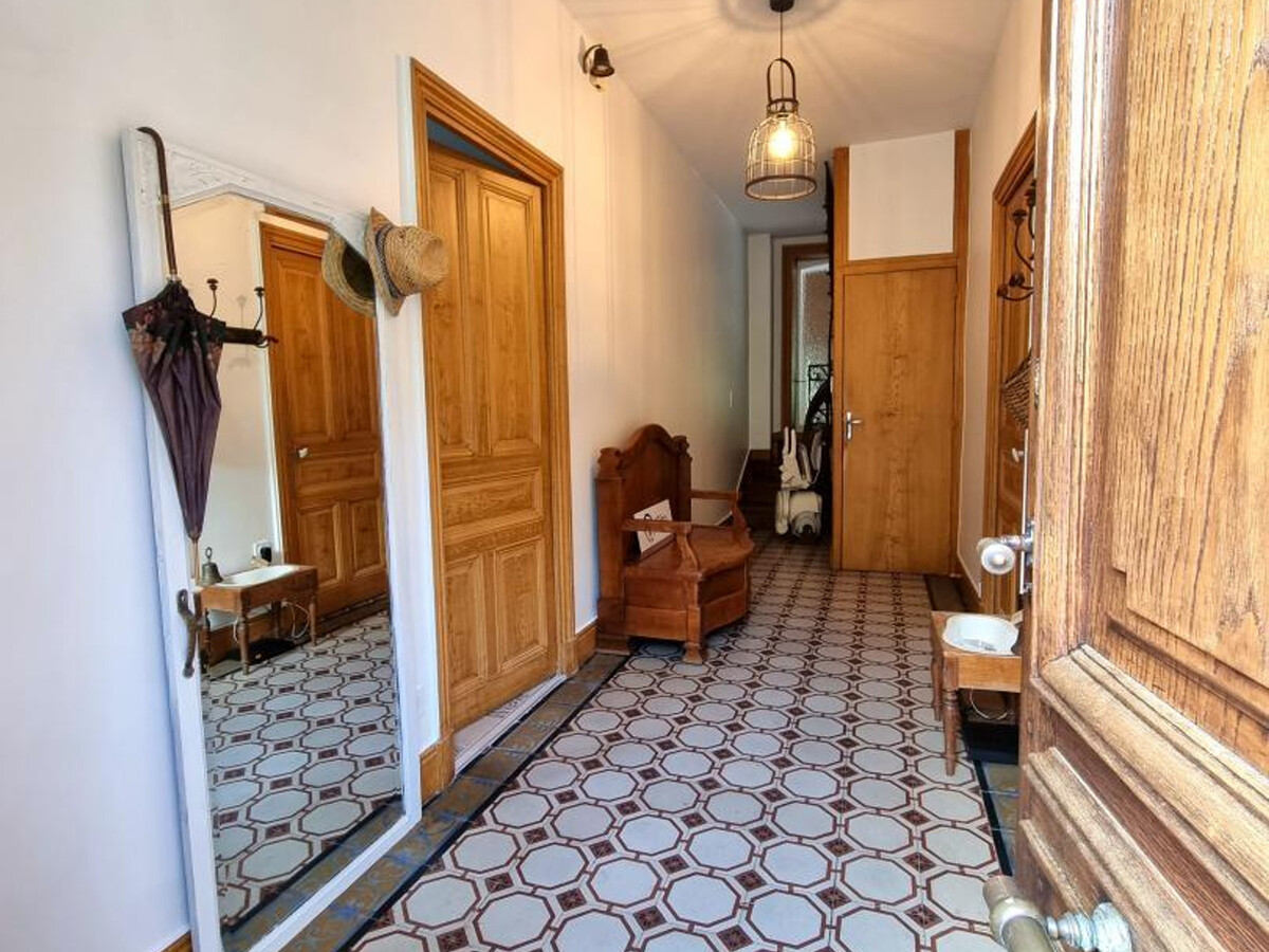 Gîte 6 pers. Néronde, vue village médiéval & jardin rivière - Photo 5
