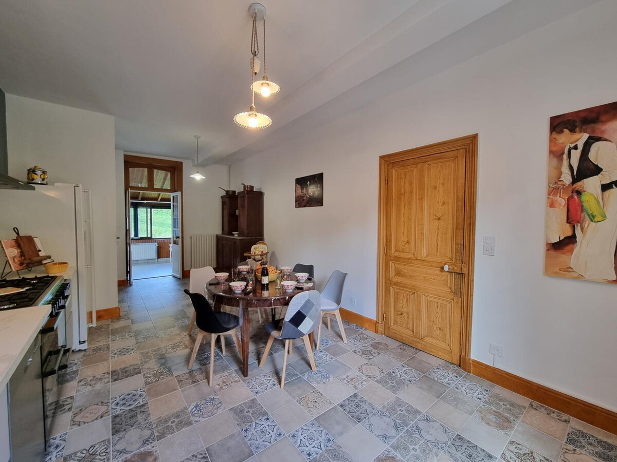 Gîte 6 pers. Néronde, vue village médiéval & jardin rivière - Photo 8
