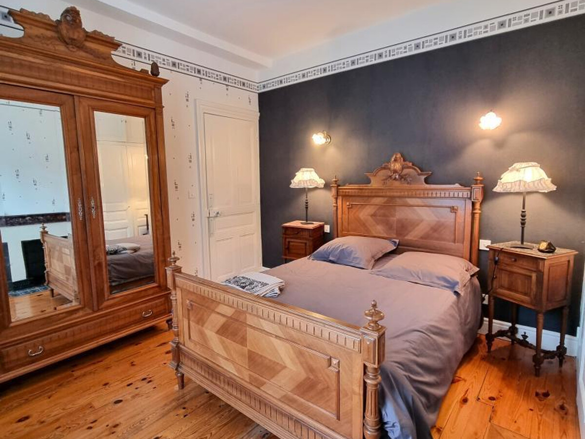Gîte 6 pers. Néronde, vue village médiéval & jardin rivière - Photo 26