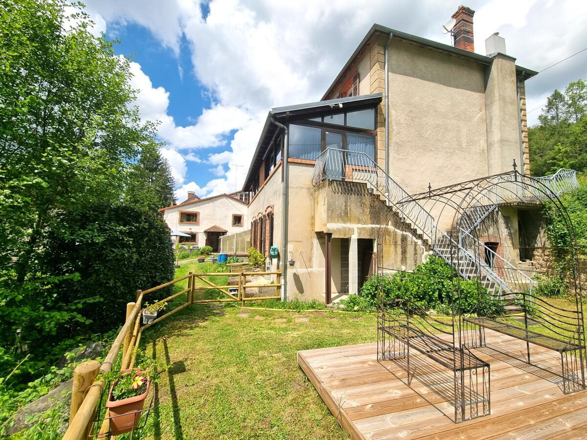Gîte 6 pers. Néronde, vue village médiéval & jardin rivière - Photo 32