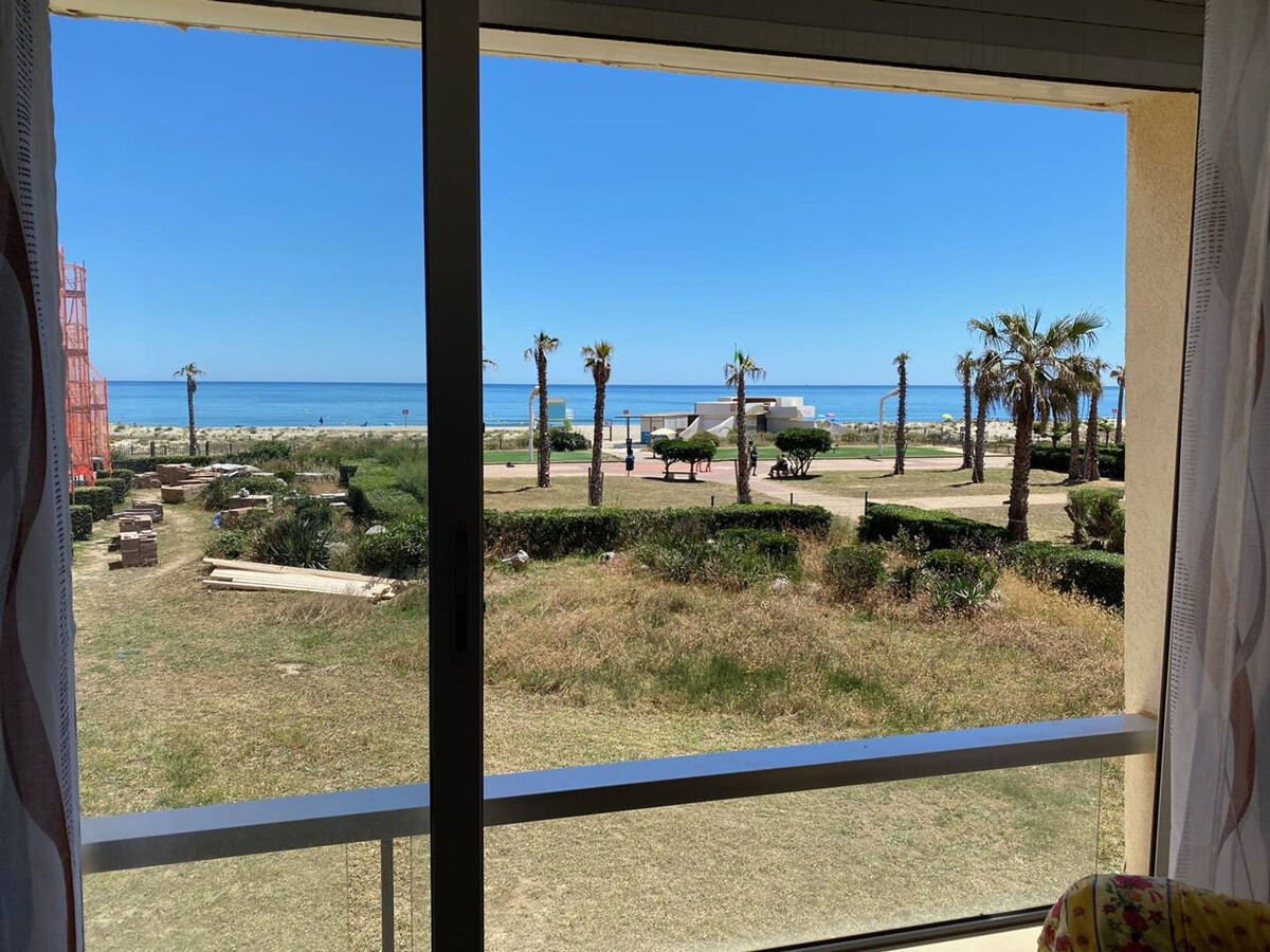 T2 face mer au Barcarès, parking privé, plage sans route - Photo 1