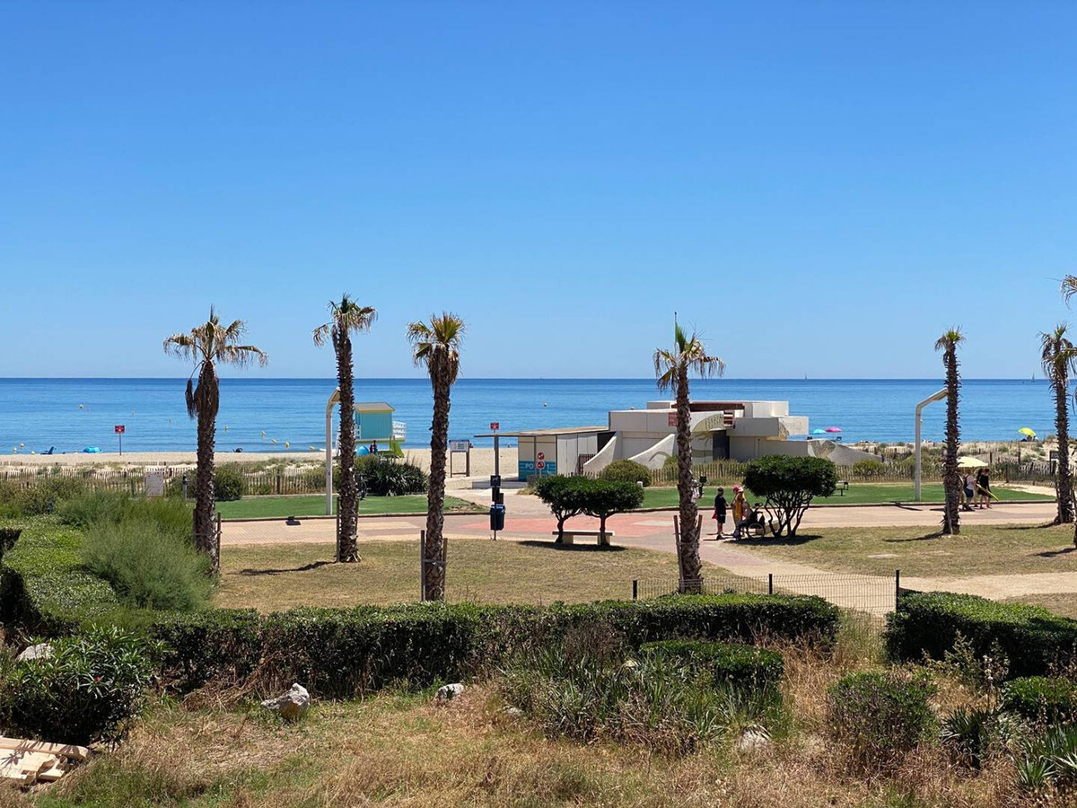 T2 face mer au Barcarès, parking privé, plage sans route - Photo 3