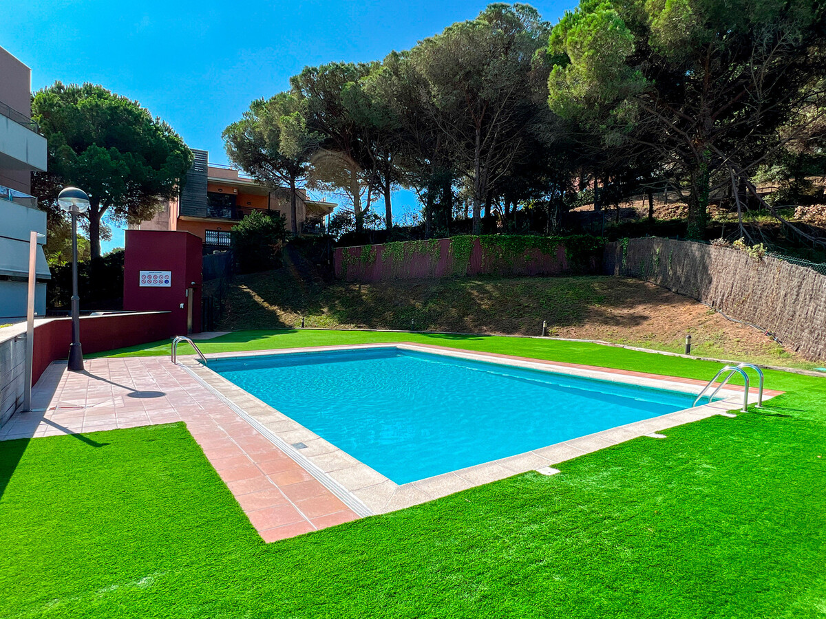 Appartement 5 pers. à Fenals, terrasse, piscine et plages - Photo 3
