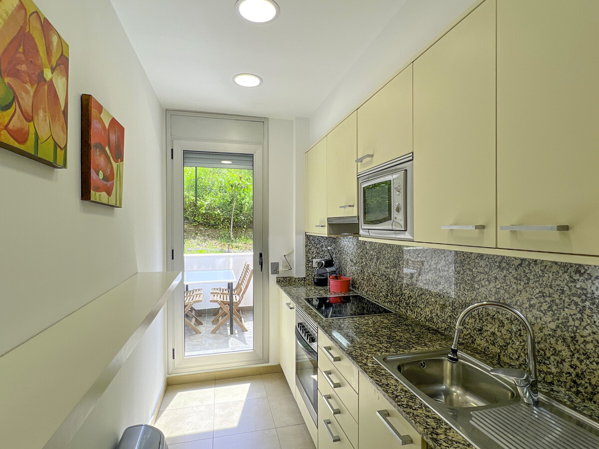 Appartement 5 pers. à Fenals, terrasse, piscine et plages - Photo 11