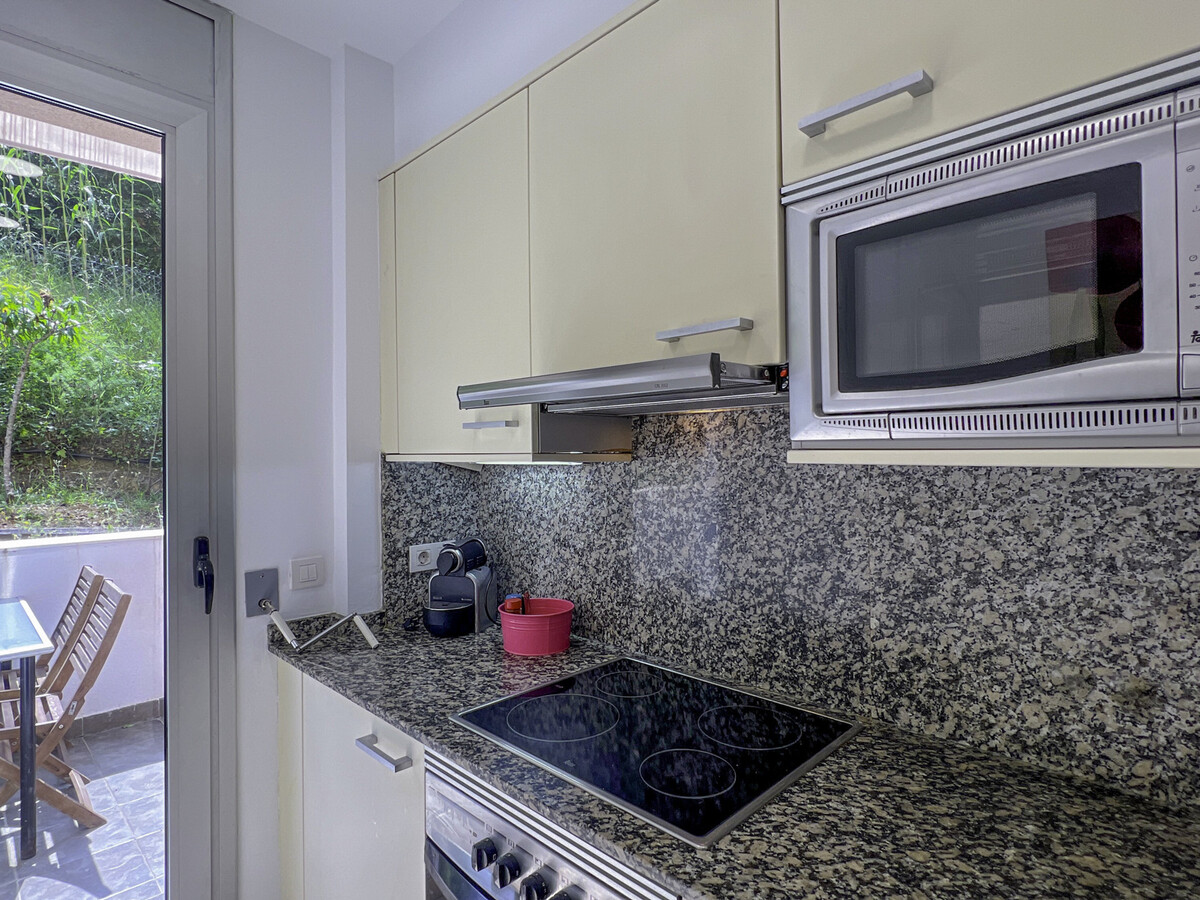Appartement 5 pers. à Fenals, terrasse, piscine et plages - Photo 14