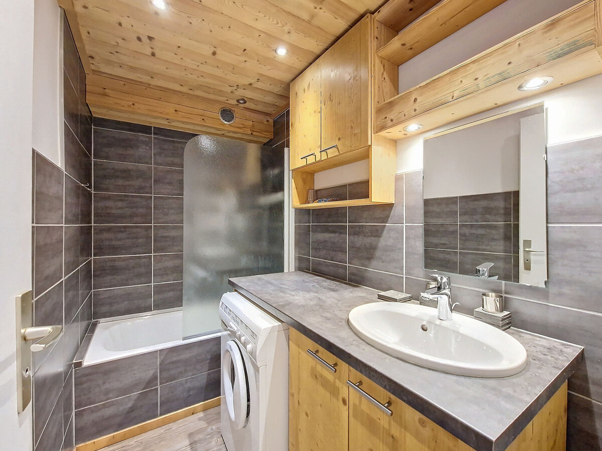 La Clusaz: Appartement 49m², 1 Chb, 6 pers, Balcon & Casier à skis - Photo 7