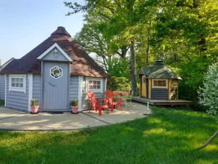 Location gite à Mantoche, Kota rouge climatisé, séjour nature pour deux près de la Saône