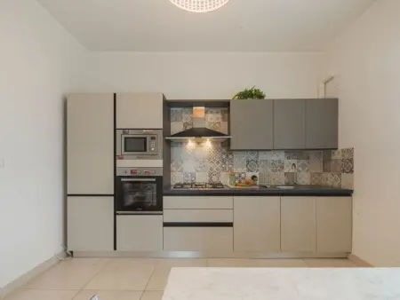 White Home - Appartement 3 pièces avec jardin 100 m² : photo 13