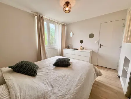 Appartement rénové à Annecy avec parking et WIFI - Photo 4