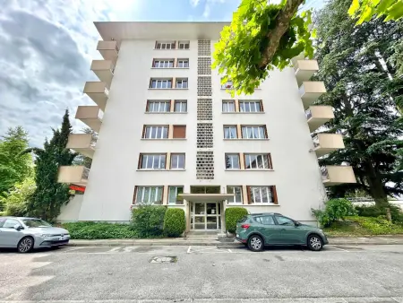Appartement rénové à Annecy avec parking et WIFI - Photo 10