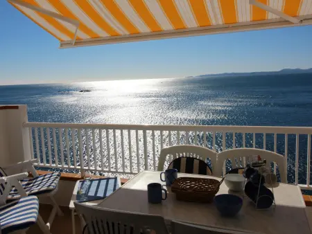 Location appartement à Roses, 2048 - MEDITERRANEO B 2-6, ZONA TRANQUILA, SOBRE LAS ROCAS, LOS PIES EN EL AGUA! RELAJANTE LUGAR EN EL QUE PODRÁ DESCANSAR BRONCEÁNDOSE.